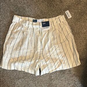 Women’s  White and Blue Striped Casual Dress Shorts Size M